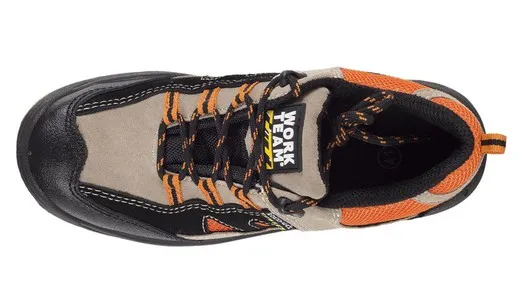 Zapato serraje tipo treking, puntera y plantilla Negro